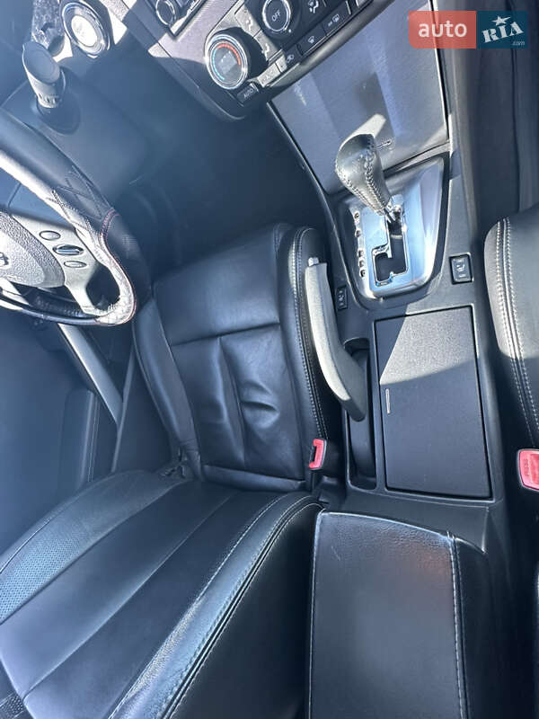 Купе Nissan Altima 2013 в Чернівцях