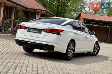 Седан Nissan Altima 2024 в 