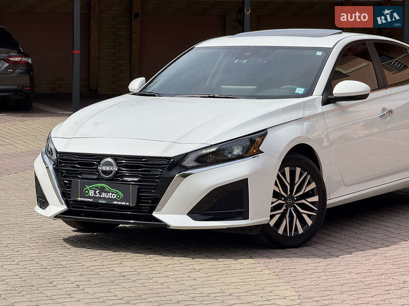 Седан Nissan Altima 2024 в Мукачево