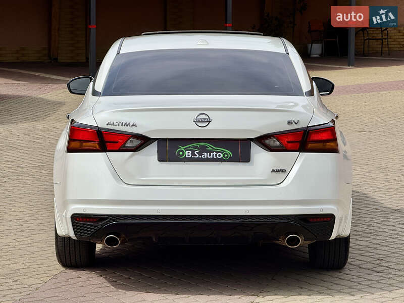 Седан Nissan Altima 2024 в Мукачево