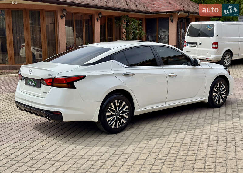 Седан Nissan Altima 2024 в Мукачево