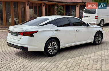 Седан Nissan Altima 2024 в 