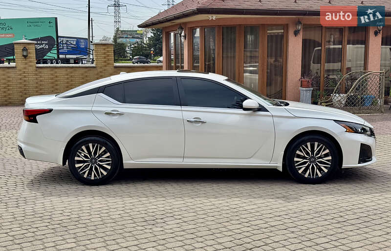 Седан Nissan Altima 2024 в Мукачево