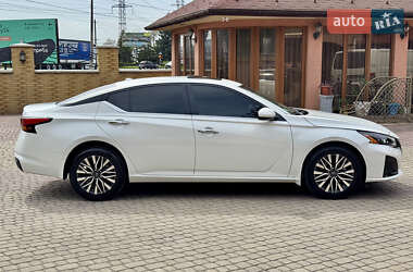 Седан Nissan Altima 2024 в 