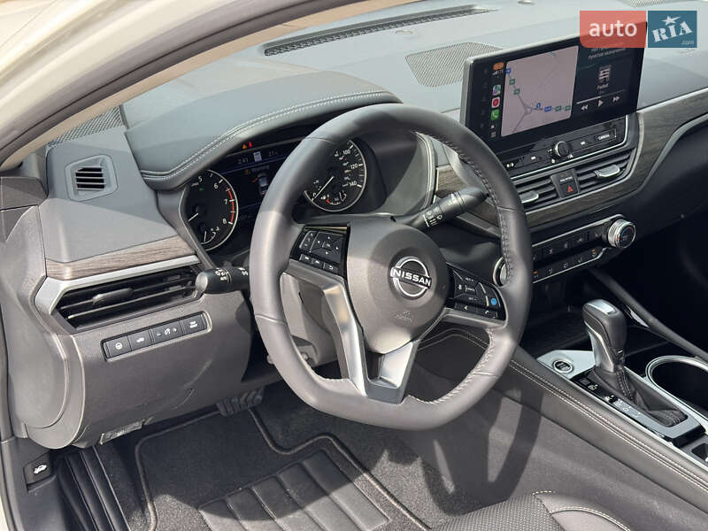 Седан Nissan Altima 2024 в Мукачево