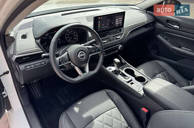Седан Nissan Altima 2024 в 