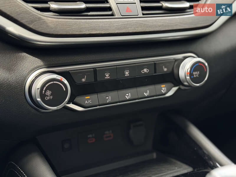 Седан Nissan Altima 2024 в Мукачево