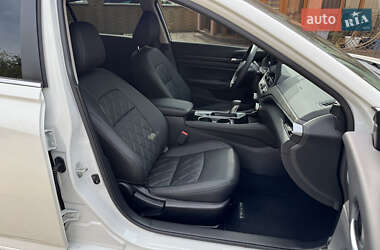 Седан Nissan Altima 2024 в 