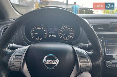 Седан Nissan Altima 2015 в 
