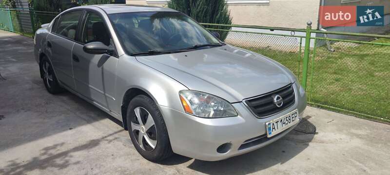 Седан Nissan Altima 2003 в 