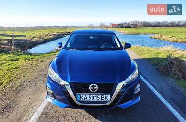 Седан Nissan Altima 2020 в Киеве