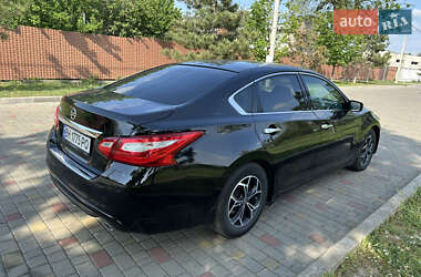 Седан Nissan Altima 2017 в 