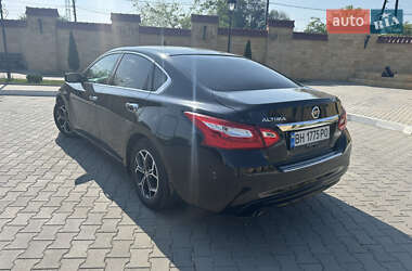 Седан Nissan Altima 2017 в 
