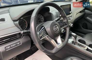Седан Nissan Altima 2020 в 