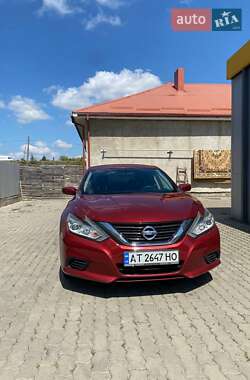 Седан Nissan Altima 2016 в Коломиї