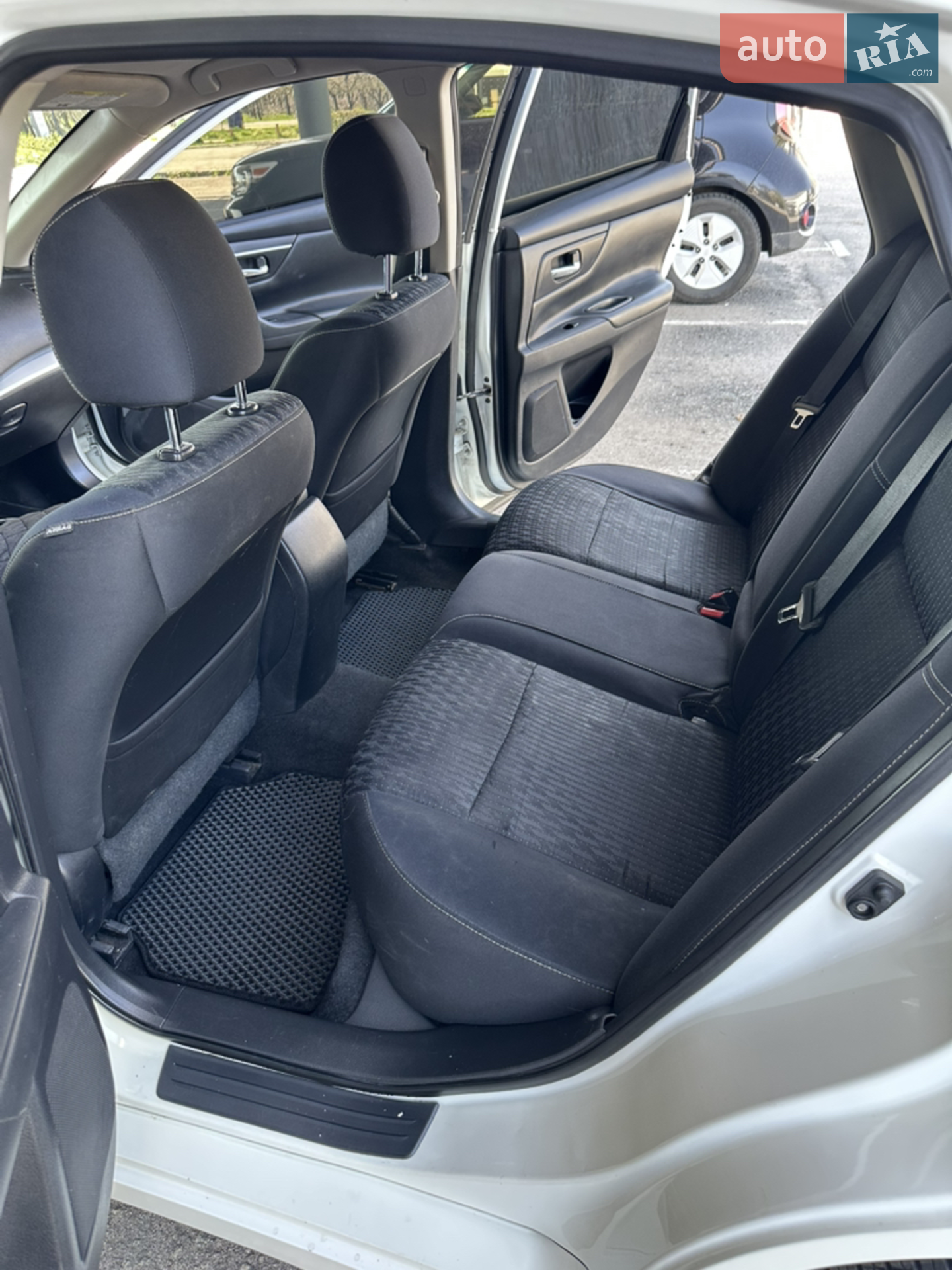 2016 Nissan Altima - мініатюра 16