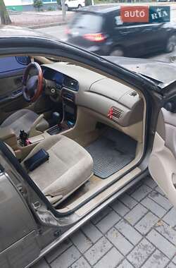 Седан Nissan Altima 2000 в 