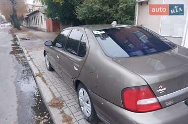 Седан Nissan Altima 2000 в 