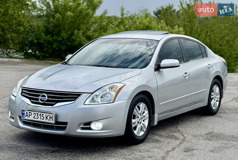 Nissan Altima 2011