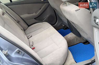 Седан Nissan Altima 2011 в 