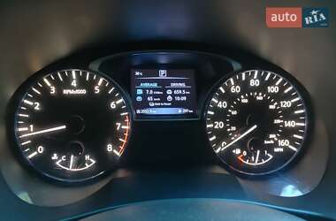 Седан Nissan Altima 2015 в 
