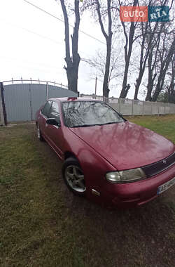 Седан Nissan Altima 1993 в Пятихатках