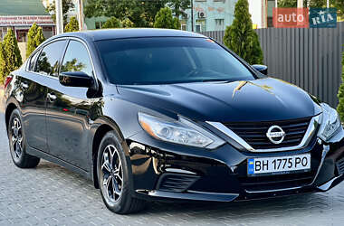 Седан Nissan Altima 2017 в Одессе