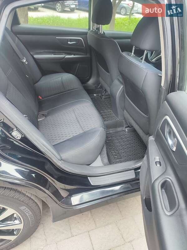 Седан Nissan Altima 2018 в Ивано-Франковске