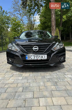 Седан Nissan Altima 2018 в 