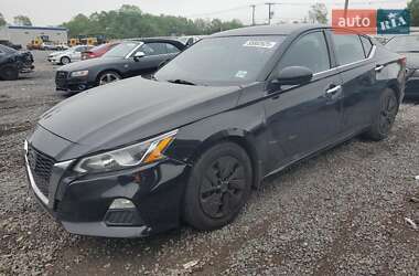 Nissan Altima 2020
