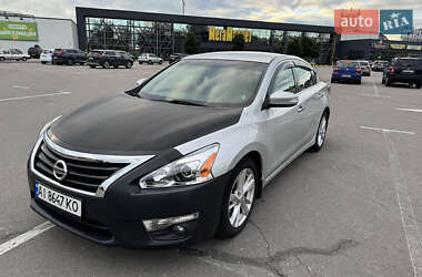 Седан Nissan Altima 2013 в Києві