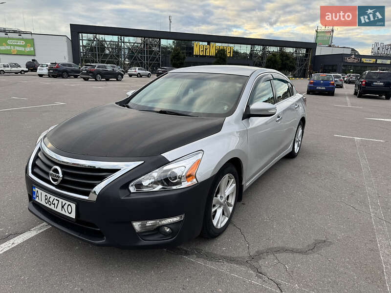 Седан Nissan Altima 2013 в 