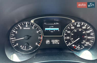 Седан Nissan Altima 2015 в 