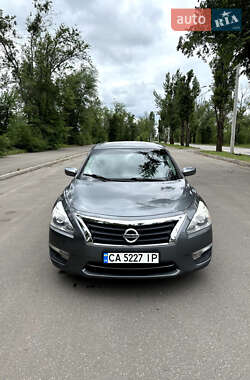 Седан Nissan Altima 2015 в 