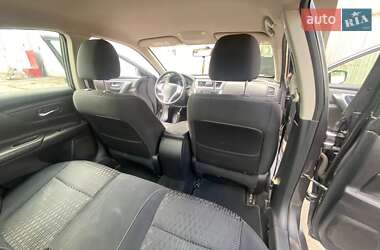Седан Nissan Altima 2016 в 