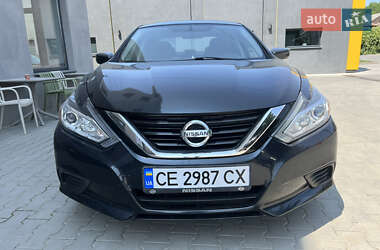 Седан Nissan Altima 2016 в Черновцах