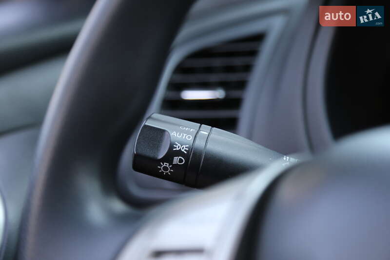 Седан Nissan Altima 2015 в Киеве фото 21 Седан Nissan Altima 2015 в Киеве