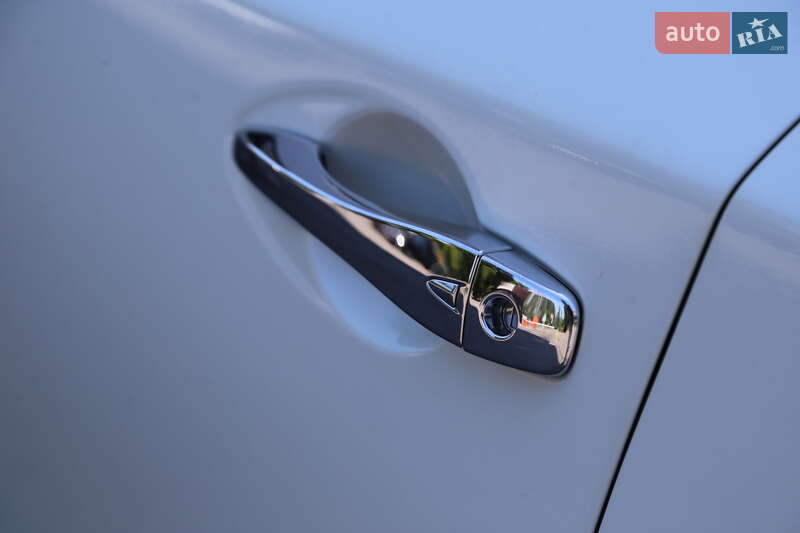 Седан Nissan Altima 2015 в Киеве фото 26 Седан Nissan Altima 2015 в Киеве