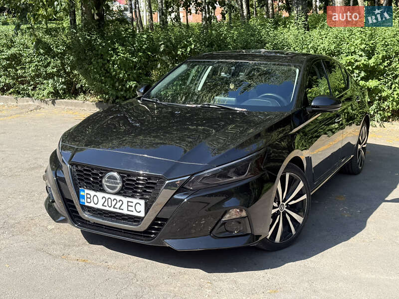 Седан Nissan Altima 2019 в 
