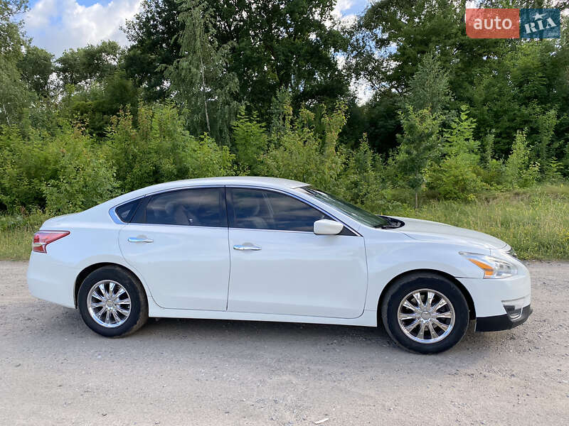 Седан Nissan Altima 2012 в Бердичеве