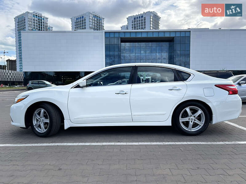 Седан Nissan Altima 2017 в Одесі