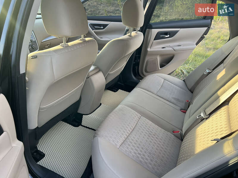 Седан Nissan Altima 2016 в Звягеле фото 19 Седан Nissan Altima 2016 в Звягеле