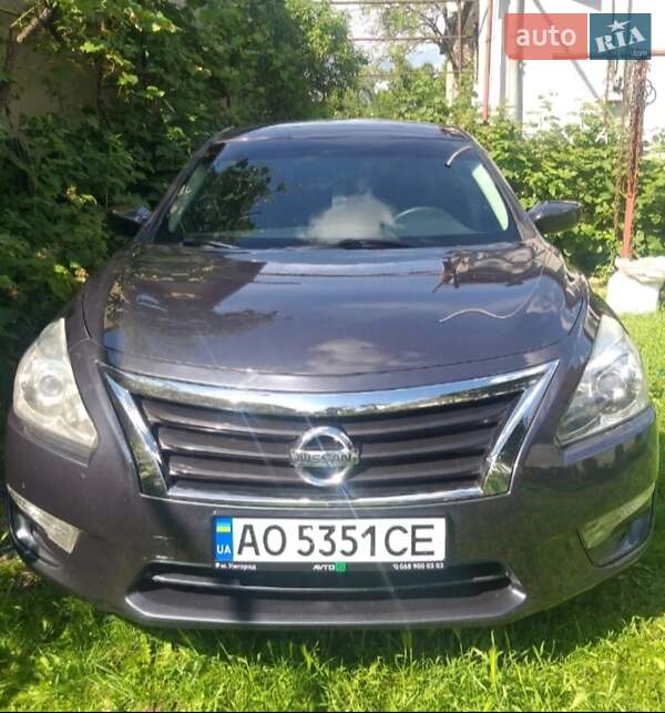 Седан Nissan Altima 2013 в Мукачево
