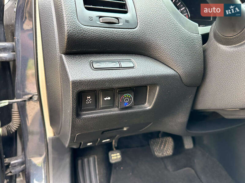 Седан Nissan Altima 2013 в Вінниці