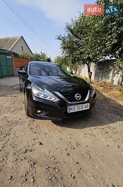 Седан Nissan Altima 2017 в Никополе