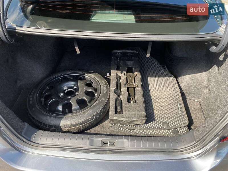 Седан Nissan Altima 2018 в Киеве