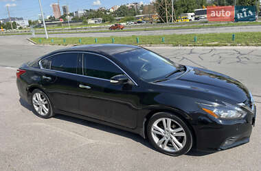 Седан Nissan Altima 2017 в Киеве