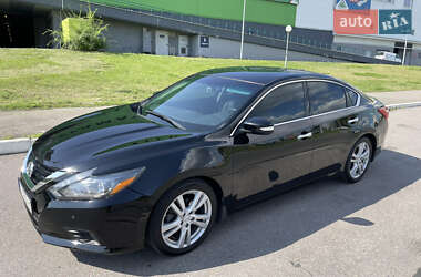 Седан Nissan Altima 2017 в 