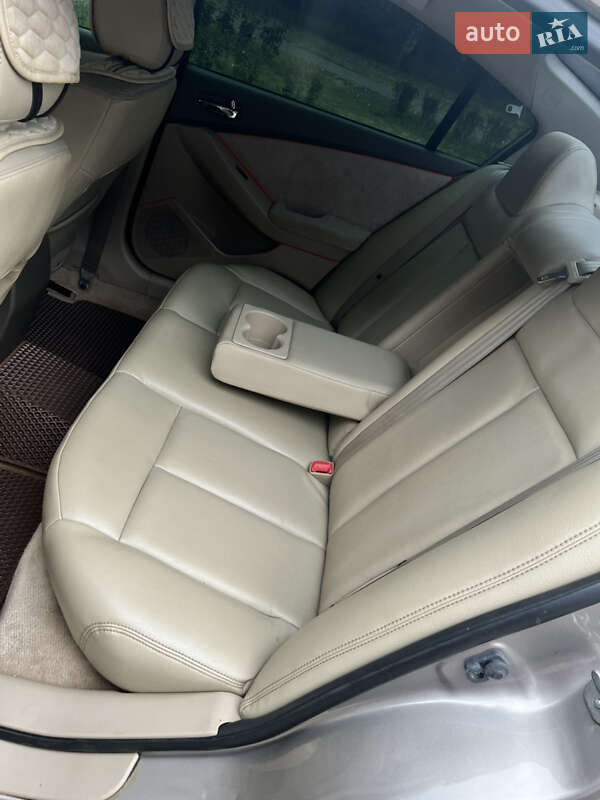 Седан Nissan Altima 2011 в Кропивницком фото 10 Седан Nissan Altima 2011 в Кропивницком