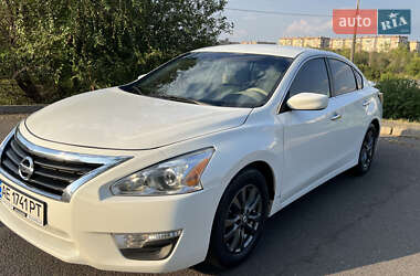 Седан Nissan Altima 2015 в Кривом Роге
